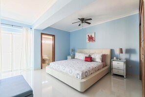 1 bedroom, desk, iron/ironing board, travel cot - Costa Hermosa H301LO_80Mbps_Pool_BBQ_Walk to the Beach (Bavaro-Punta Cana)
