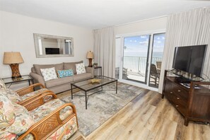 TV - Gulf Front Condo w/Beach Service, Pool, Gym, & Tennis (Miramar Beach)