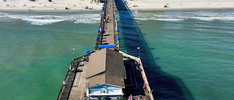 靠近海滩