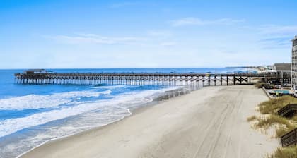 Inlet Paradise B Beautiful Condo Walking Distance to Beach!