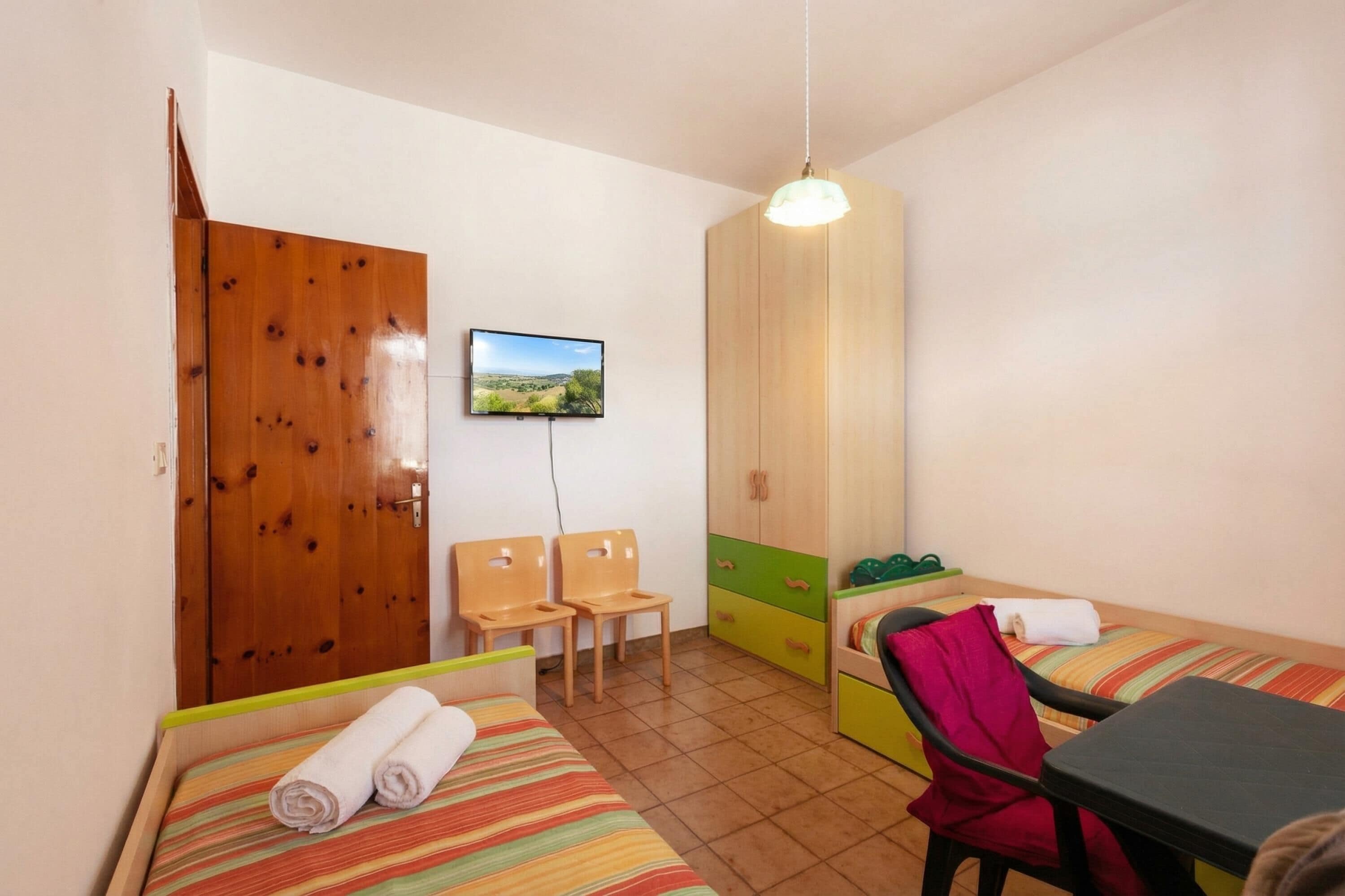2 habitaciones, wifi gratis y ropa de cama 