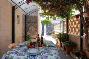 Outdoor dining - Casa Crystal Near The Sea (Melendugno)