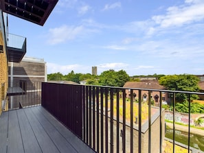 Terrace/patio - Beautiful Camden Town Apartment with Balcony (Greater London)
