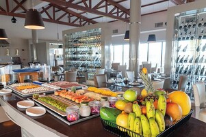 Desayuno buffet incluido todos los días