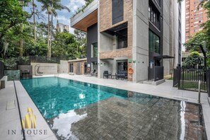 Pool - Modern apt high ceilings, BBQ - Morph 302 (Medellín)