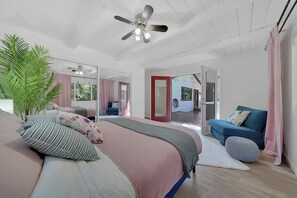 3 chambres, coffres-forts dans les chambres, bureau