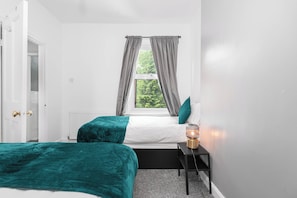 Casa | 2 habitaciones, tabla de planchar con plancha y wifi gratis 