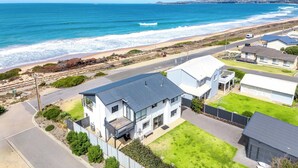 Unclassified image, 3 of 39, button - Seascape at Boomer 2 Ocean Rd, Port Elliot (Port Elliot)
