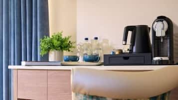 Superior Quadruple Room | In-room safe, desk, laptop workspace, blackout curtains