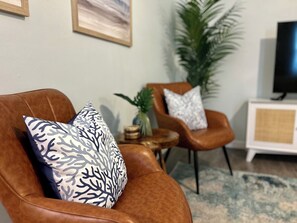 Interior - Escape to the Cape at Ebb Tide 1-bedroom 1-bath condo - 5 minute walk to beach (Cape Canaveral)