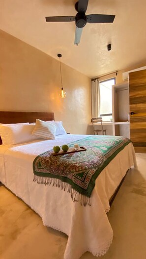 2 bedrooms, desk, iron/ironing board, WiFi - Casa Malaga, BBQ, Private Pool & Tub! (Bacalar)