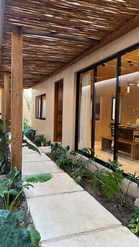 Casa Malaga, BBQ, Private Pool & Tub!