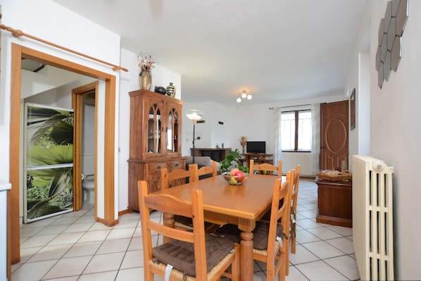 Family House, Multiple Bedrooms, Mountainside (Dalia) | Dining