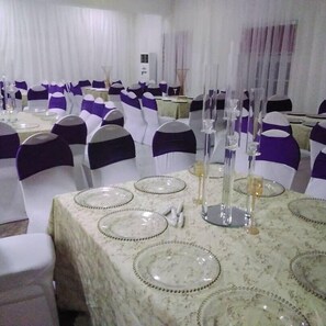 Meeting facility - ROSES REGENCY HOTEL & SUITES  (Abuja)