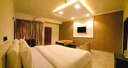 ROSES REGENCY HOTEL & SUITES