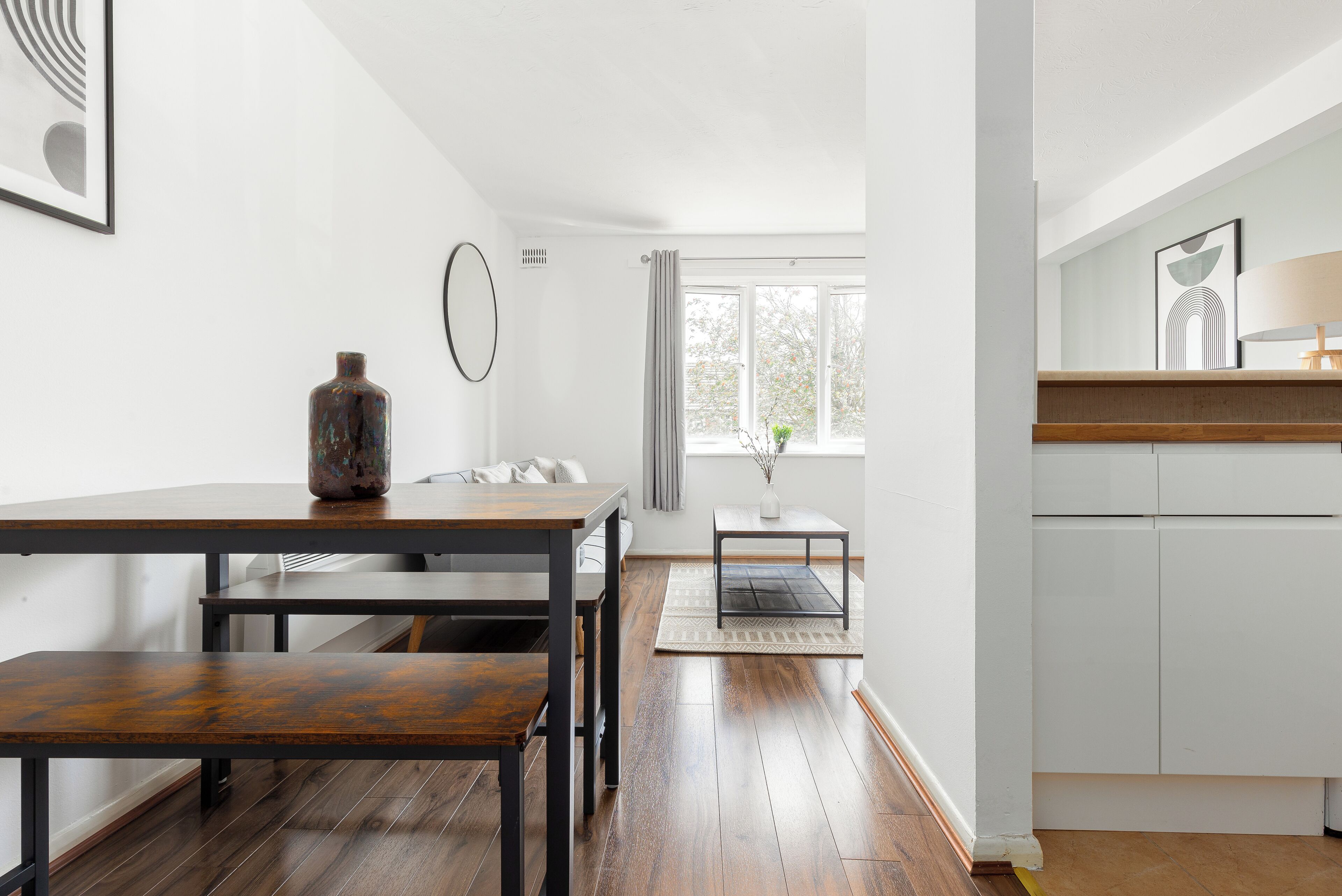 Deluxe Apartment, 1 Bedroom, Private Bathroom | Private kitchen | Microwave, oven, stovetop, electric kettle