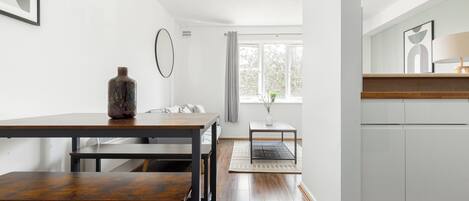 Deluxe Apartment, 1 Bedroom, Private Bathroom | Private kitchen | Microwave, oven, stovetop, electric kettle