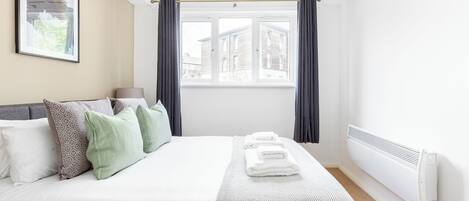 LÀgenhet Deluxe - 1 sovrum - privat badrum | 1 sovrum, strykjÀrn/strykbrÀda och gratis wi-fi