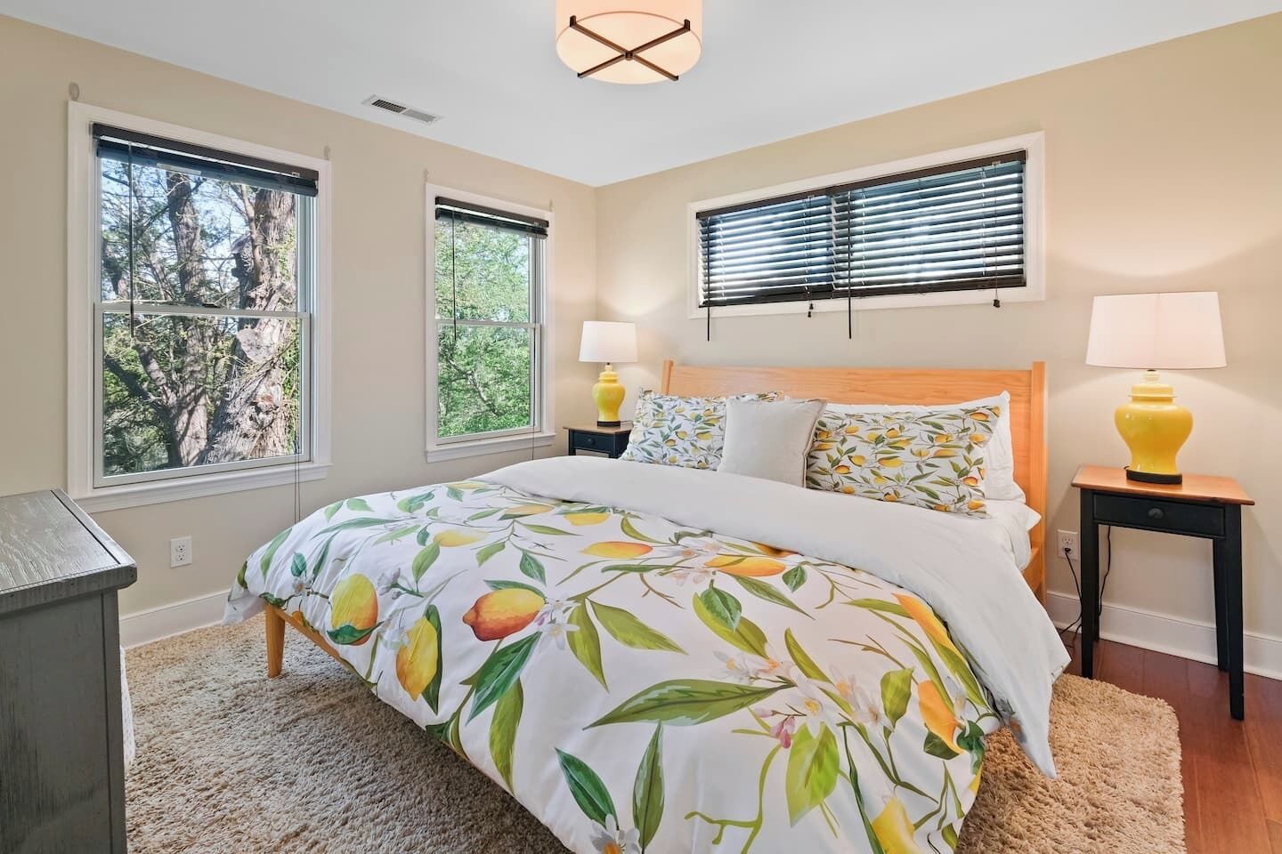 1 bedroom, travel cot, free WiFi