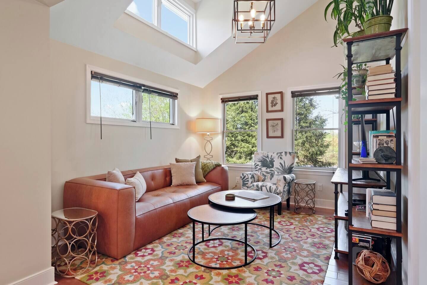 Een televisie en een kantoor