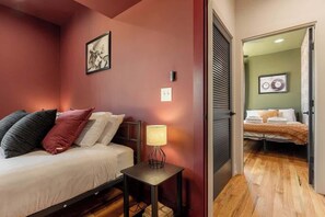 4 soverom, skrivebord, strykejern/-brett og wi-fi (inkludert)