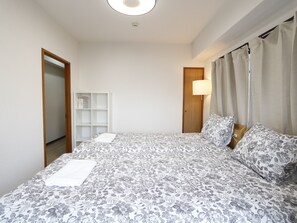 2 habitaciones, tabla de planchar con plancha y wifi gratis 