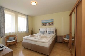 1 soverom, strykejern/-brett, reiseseng for barn og wi-fi (inkludert)