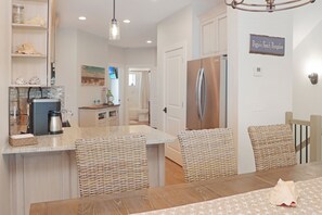 Dining - Biggie’s Beach House: Coastal Luxury in MXB (Mexico Beach)