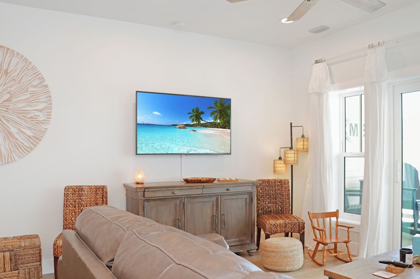 Biggies Beach House: Coastal Luxury In Mxb - Mexico Beach, FL