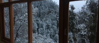 Cozy farmhouse in brilliant Shimla with WiFi