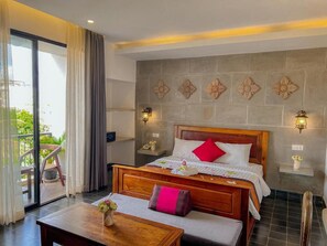 セーフティボックス (室内)、防音設備、WiFi (無料)