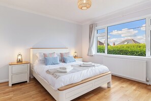 6 bedrooms, iron/ironing board, travel cot, free WiFi