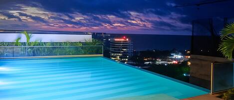 2 piscinas al aire libre