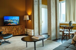 Smart TV - Almada 234 Apartment With one Bedroom 11 (Porto)
