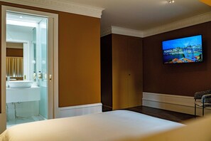 1 bedroom, iron/ironing board, travel crib, WiFi