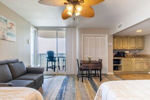 1 chambre, bureau, fer et planche à repasser, Wi-Fi gratuit