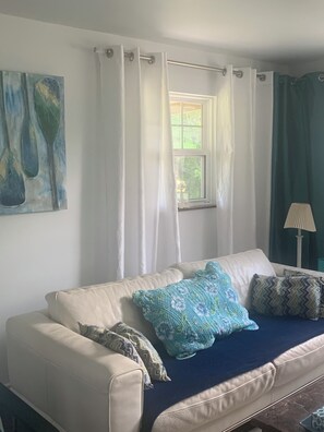 Smart TV, fireplace, DVD player, books - Chalet Tout Confort la Campagne à la mer (Grande-Digue)