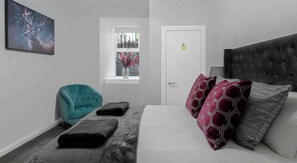 2 chambres, fer et planche à repasser, lit parapluie, Wi-Fi