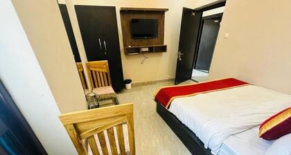 PSR Residency - Deluxe Double Room #1