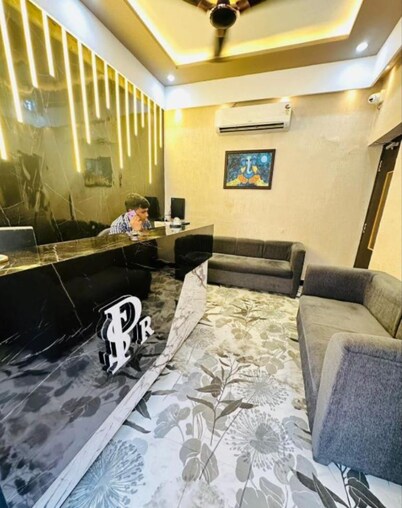 PSR Residency - Deluxe Double Room #1