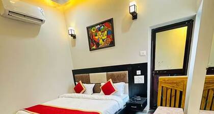 PSR Residency - Deluxe Triple Room#3