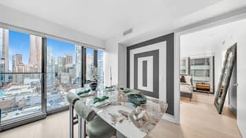 Presidential, City View | In-room dining