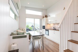 Economy Studio, Mountain View