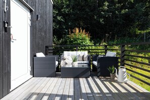 Estudio económico, vista a la montaña | Terraza o patio