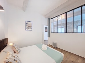 1 bedroom, iron/ironing board, WiFi