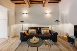 Comfort Apartment | Living area - Fiammetta by Mmega (Florence)