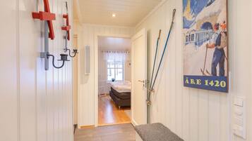 Deluxe Apartment | 3 bilik tidur, seterika/papan seterika, Wi-fi percuma