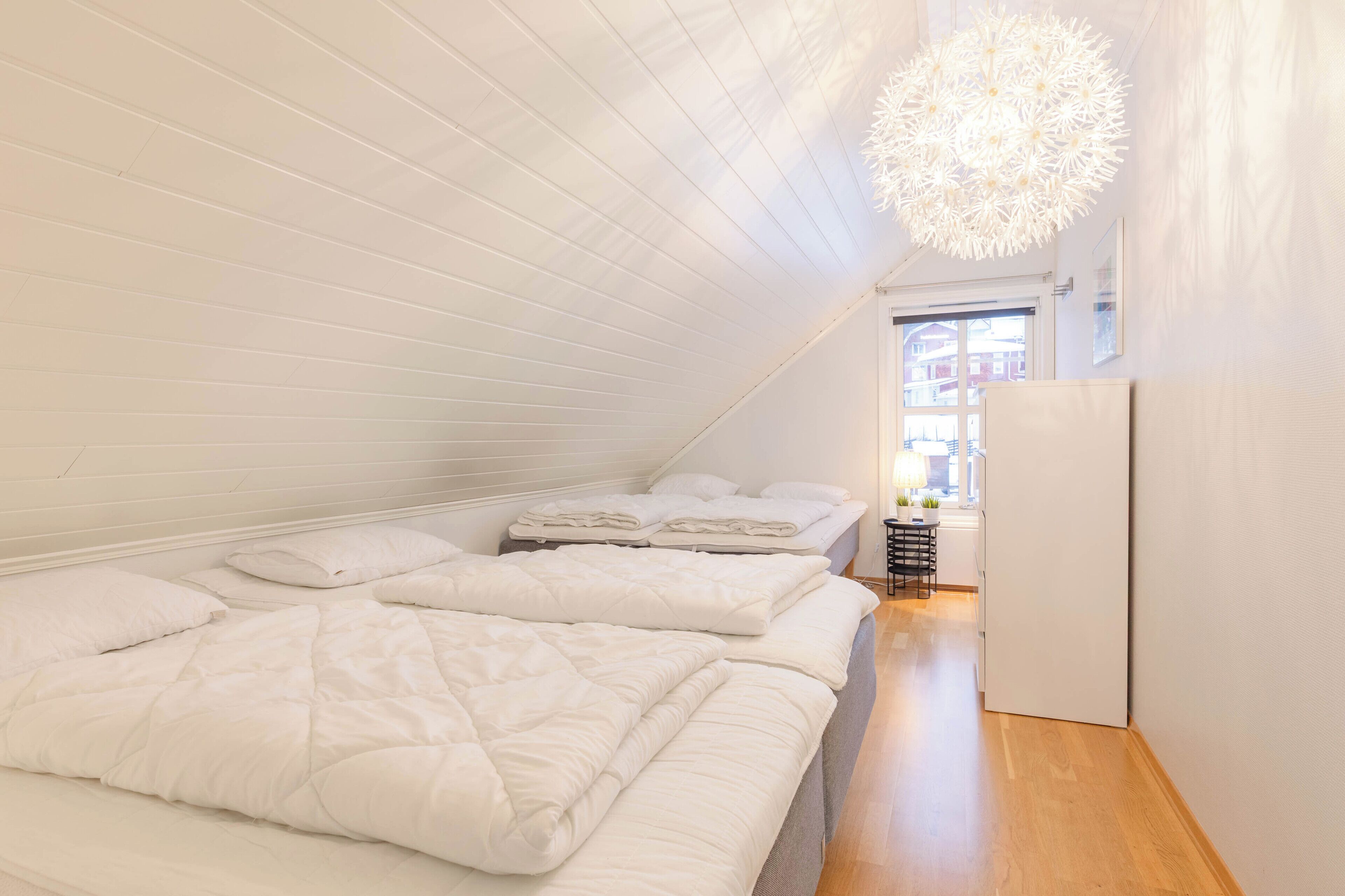 Deluxe Apartment | 3 bedrooms, iron/ironing board, free WiFi