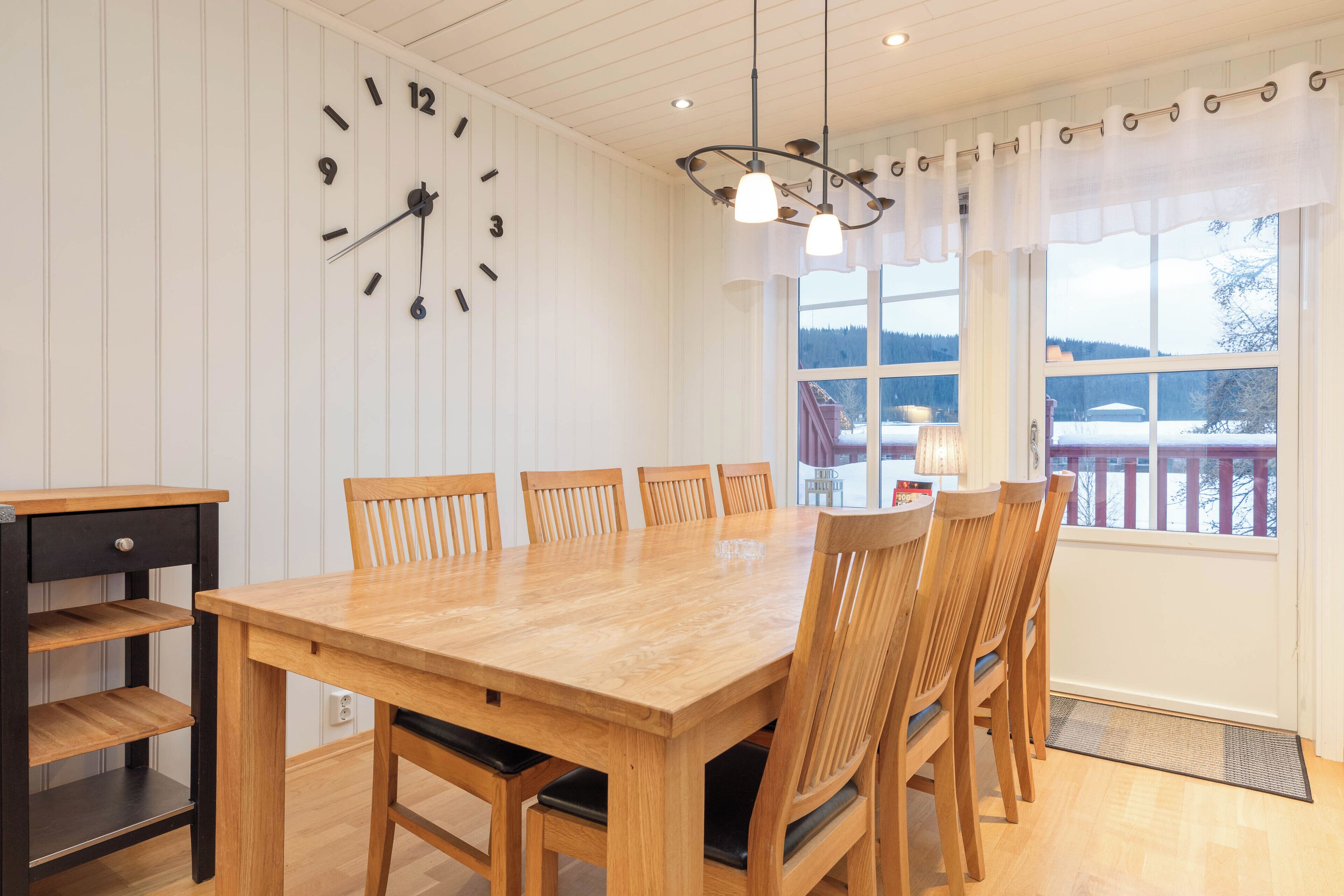 Deluxe Apartment | Private kitchen | Full-sized fridge, microwave, oven, stovetop