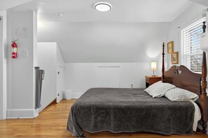 2 slaapkamers, een strijkplank/strijkijzer, gratis wifi, beddengoed